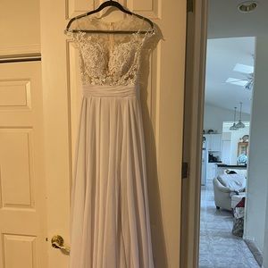 White Wedding Dress/ Wedding Reception Dress